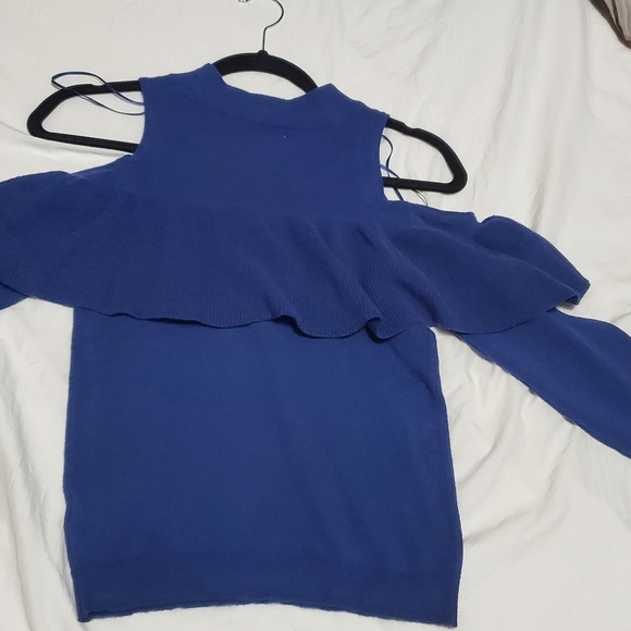 Sofia Vergara cobalt blue knitted blouse - Picture 4 of 4